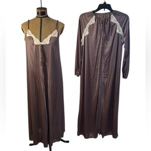Brown nightgown and robe. Vintage